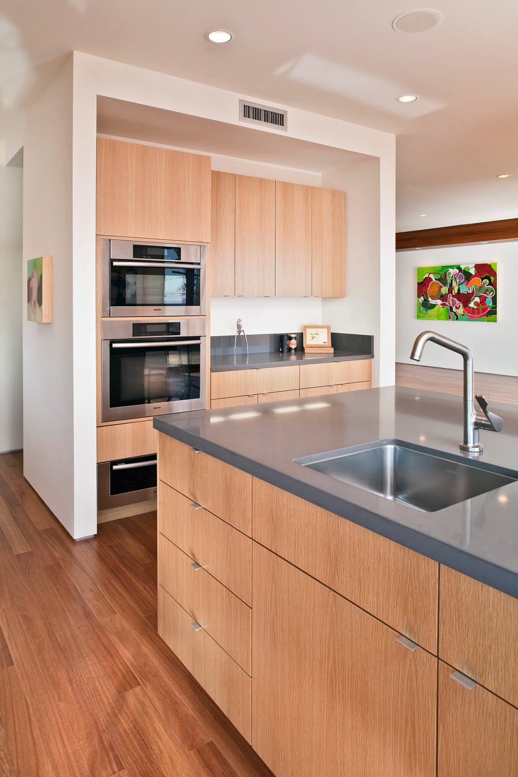 Kitchen design with European frameless slab door cabinetry